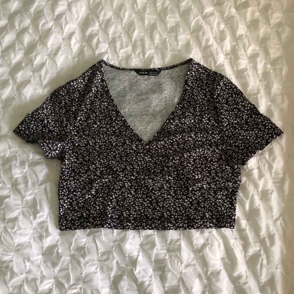 White floral black crop top